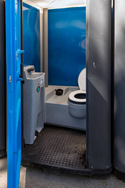 Best Construction site porta potty rental  in Pine Manor, FL